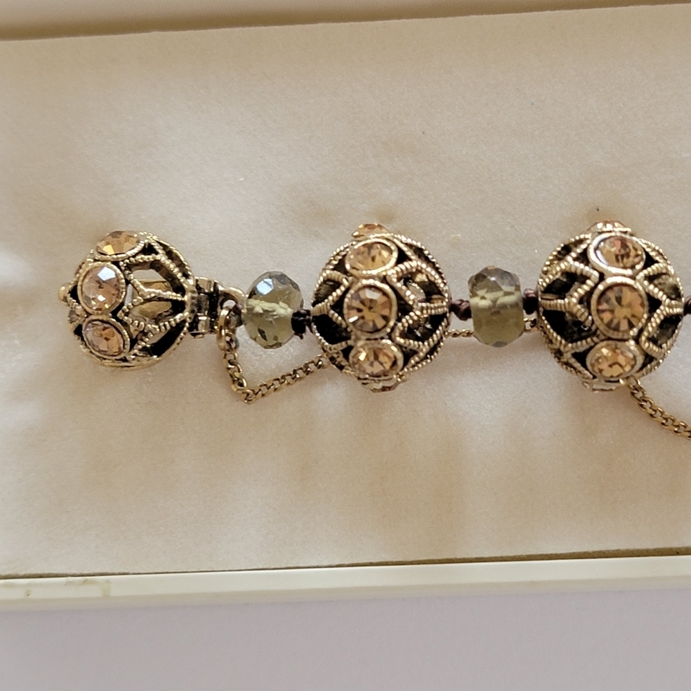 Monet Bracelet Vintage Y2K Neutral Tone Round Crystal Charm Signed New In Box - Picture 10 of 15